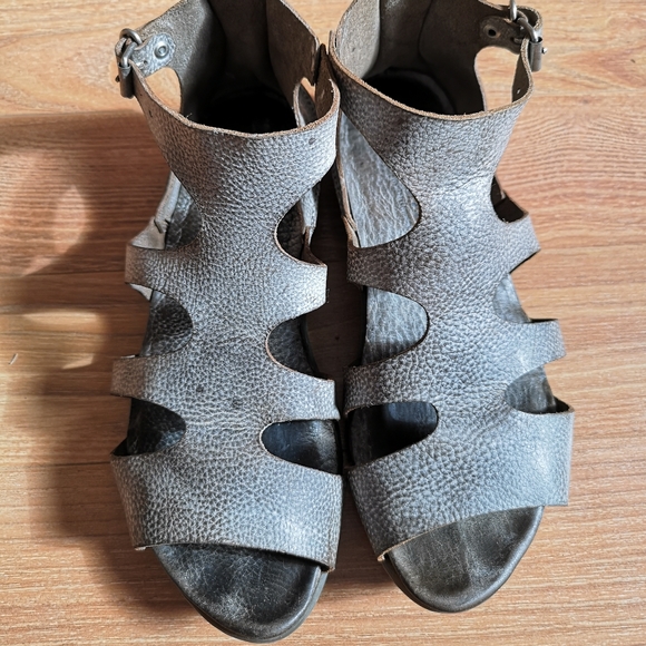 Trippen Penna Arch Sandals - Picture 2 of 8